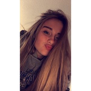 Meet your Posher, Tayla